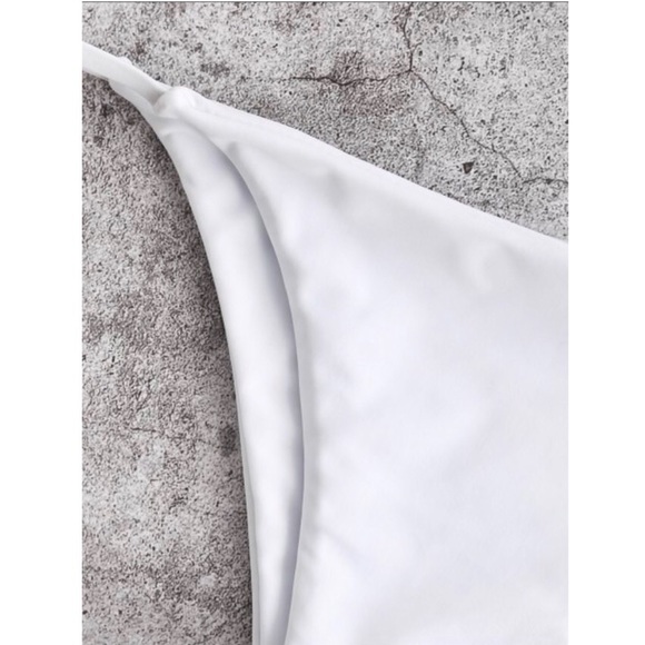 Zaful Bandeau Bikini Set - Picture 4 of 6